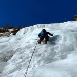 Ice Climbing su cascata di ghiaccio in Valle d'Aosta